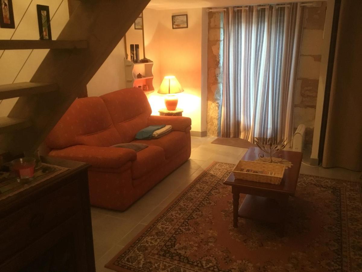 Hotel La Tour de Gué à Mirebeau Extérieur photo